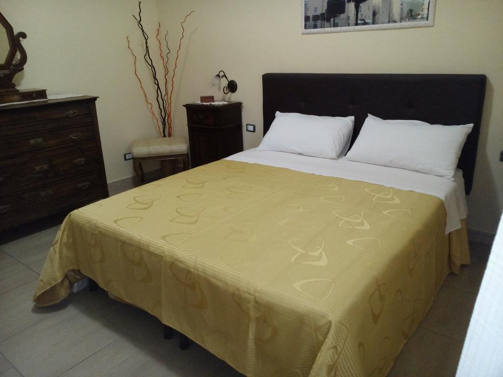 B&B A Casa Di Nonna Fondi Kültér fotó